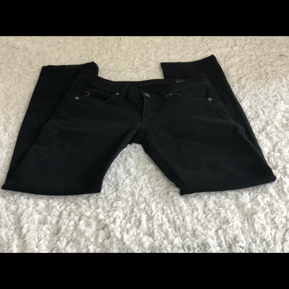 3 GIRLS RUNNING BLACK JEANS